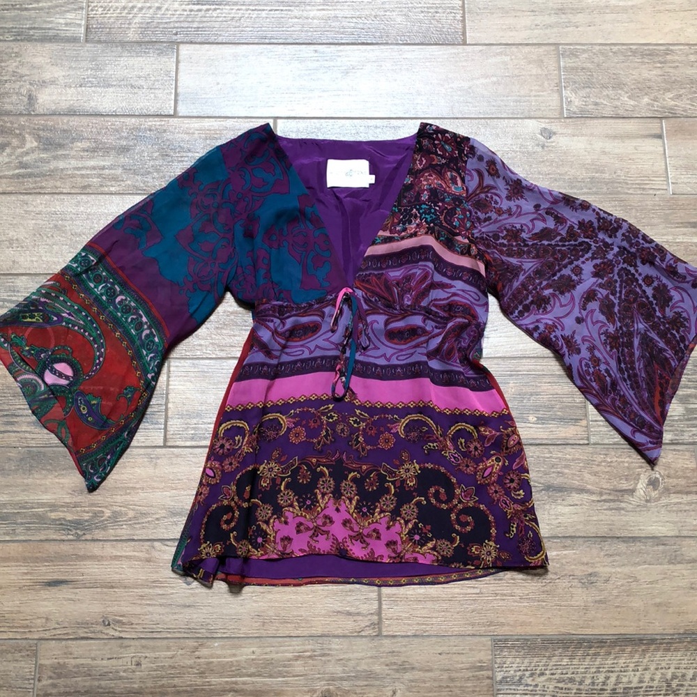 Cute flowy mixed pattern top